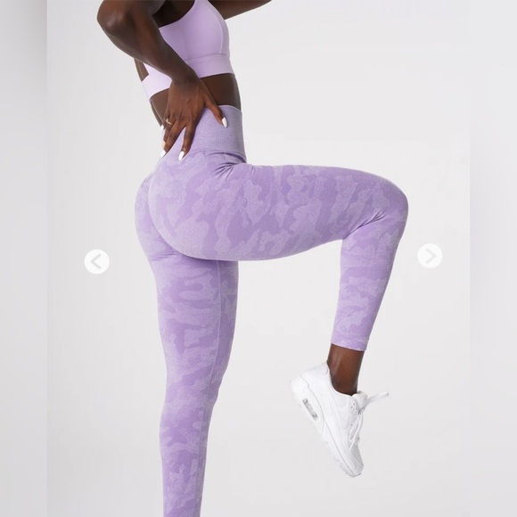 Lilac Camo Seamless Leggings, size L - Picture 4 of 11